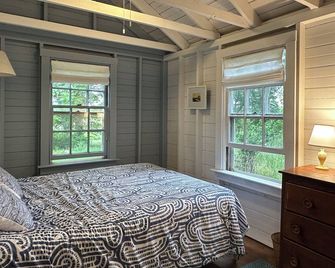 Peaceful hideaway on Westport Point - Westport - Bedroom
