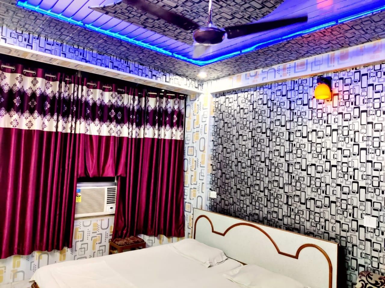 Hotel Mayur - הארידוואר - חדר שינה