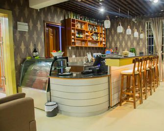 Hong Kong Hotel - Dar es Salaam - Recepción