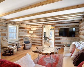 Sula at Fulmine Farm - Rappahannock Rustic Luxury - Washington - Sala de estar