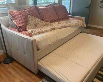 The Little Gem- Sleeps 3, 1 bedroom, 1 bath cabin - Lewisburg - Sala de estar