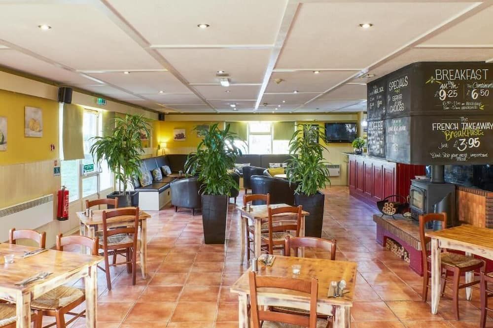 ذا كيلن هوتل بارت أوف اج كوليكشن