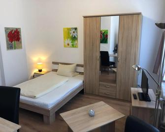 Hotel Haus Am Zoo - Düsseldorf - Bedroom