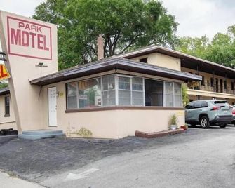 Park Motel - Tampa - Edificio