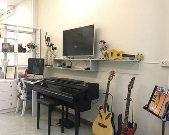 Saen Sabai Hostel - Mueang Samut Prakan - Room amenity