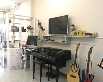 Saen Sabai Hostel - Mueang Samut Prakan - Dotazioni in camera