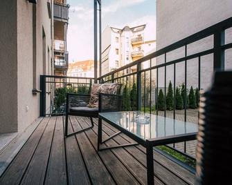 Cosy 2-zimmer-appartement mit Küche und Balkon - Luga Homes - Zoo - 萊比錫 - 陽台