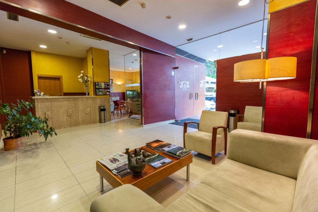 Hotel Ciudad Cangas De Onis - קאנגאס דה אוניס - לובי