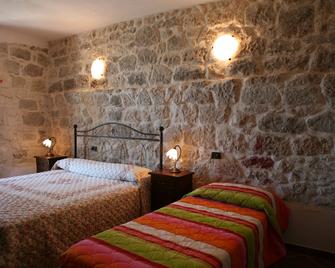 Country House Antiche Dimore - Abbateggio - Habitación