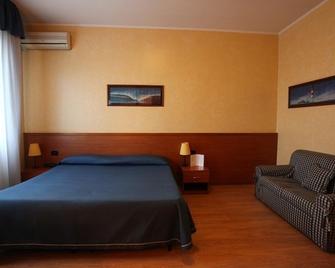 Hotel Lincoln - Cinisello Balsamo - Bedroom
