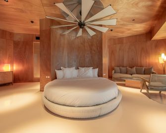 Rooms Batumi, a Member of Design HotelsTM - באטומי - חדר שינה