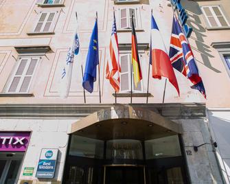 Best Western Hotel Cappello D'Oro - Bergamo - Building