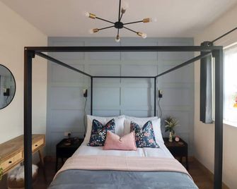 Superb Large Bespoke 5 Star Detached Villa, Prime Location, Belfast Stay - Belfast - Schlafzimmer