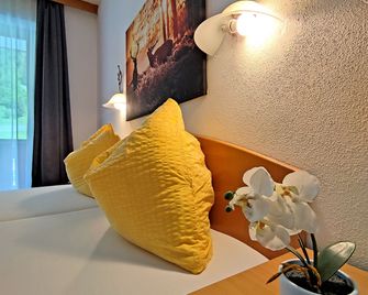 Hotel Wasserfall - Fusch an der Grossglocknerstrasse - Room amenity