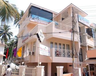 Marine Palace Beach Hotel - Kovalam - Building