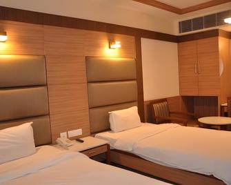 Hotel Sms Grand Inn - Vellore - Bedroom
