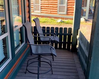New Luxury Cabin in Central East Glacier - East Glacier Park - Patio