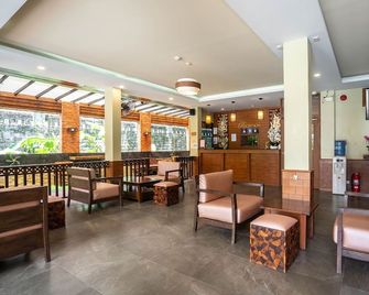 Baan Sailom Resort - קארון - לובי