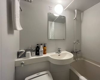 Apa Hotel Owari Ichinomiya Eki-Mae - Ichinomiya - Bathroom