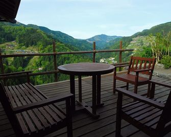 Tougenkyo-Iya-no-Yamazato - Miyoshi - Balkón