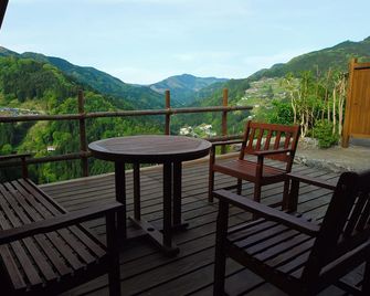 Tougenkyo-Iya-no-Yamazato - Miyoshi - Balkon