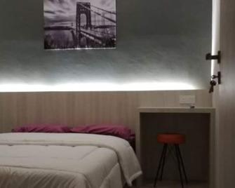 Sleep Rest - Plamo Garden Apartments Unit 25 - Batam - Bedroom