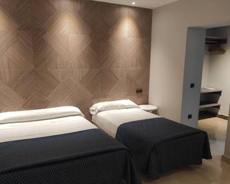 Hotel Ciudad de Navalcarnero - Navalcarnero - Bedroom