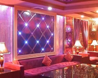 Celeste Palace Hotel - Jiangmen - Area lounge