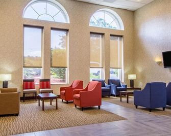 Greenridge Hotel - Wickliffe