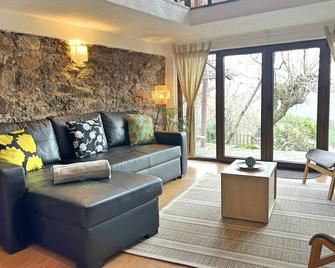 Gondramaz Retreat - Entire House 208m2 - Miranda do Corvo - Sala de estar