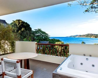 Ysuri Sayulita - Beachfront Hotel - סאיוליטה - מרפסת