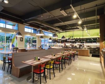 Zuri Express Lippo Cikarang - Bekasi - Restaurant