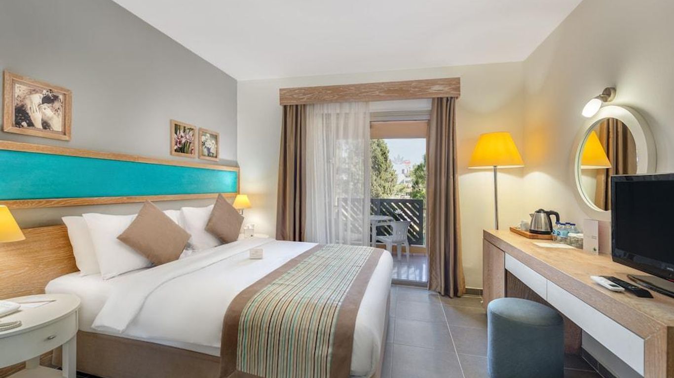 لابراندا إكسيلسيور سايد