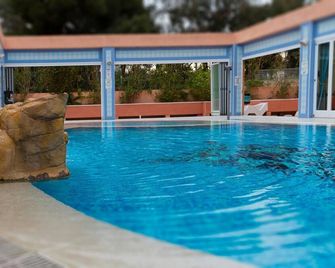 Hotel Tropic Relax - Finestrat - Басейн