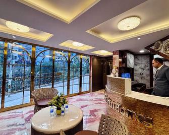 Check Inn Homes - Rishikesh Tapovan - Rishikesh - Receptie