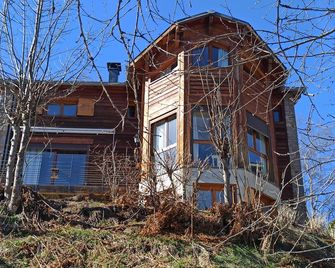 Apartment and Garden with Mountain Views in a Wood-Frame Chalet at Ax 3 Domaines - Ax-Les-Thermes - Building