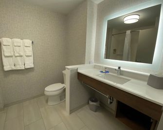Holiday Inn Express & Suites Aurora By IHG - Aurora