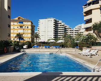 Aparthotel Sunny Beach - Benalmádena - Pool
