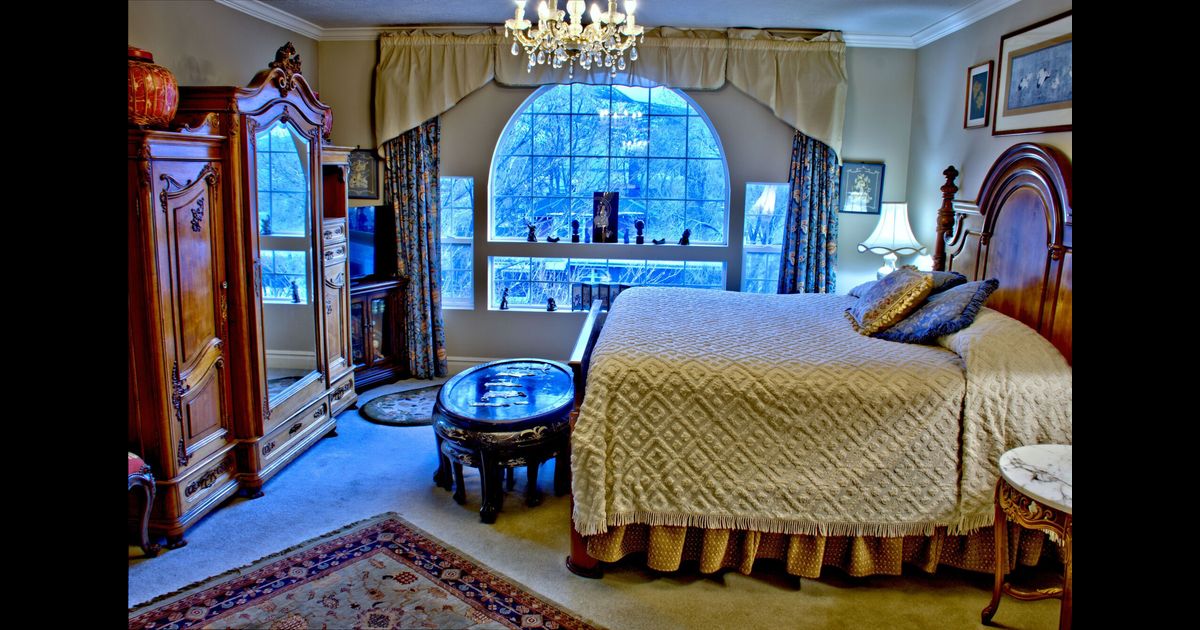 Yellow Inn Big Yellow Inn in Cedar City, the United States from $155: Deals ...