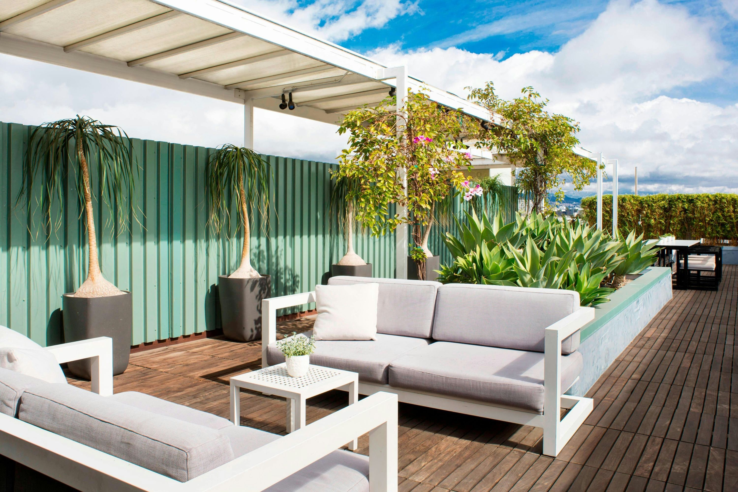 أفالون هوتل بيفرلي هيلز، أميمبر أوف ديزاين هوتلز