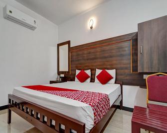 Hotel Aranmanai - Coimbatore - Bedroom