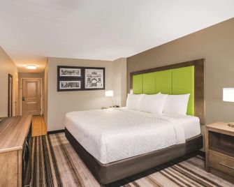 La Quinta Inn & Suites by Wyndham Brooklyn Central - Brooklyn - Soveværelse