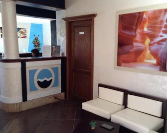 Hotel Solanas - Solànas - Recepción