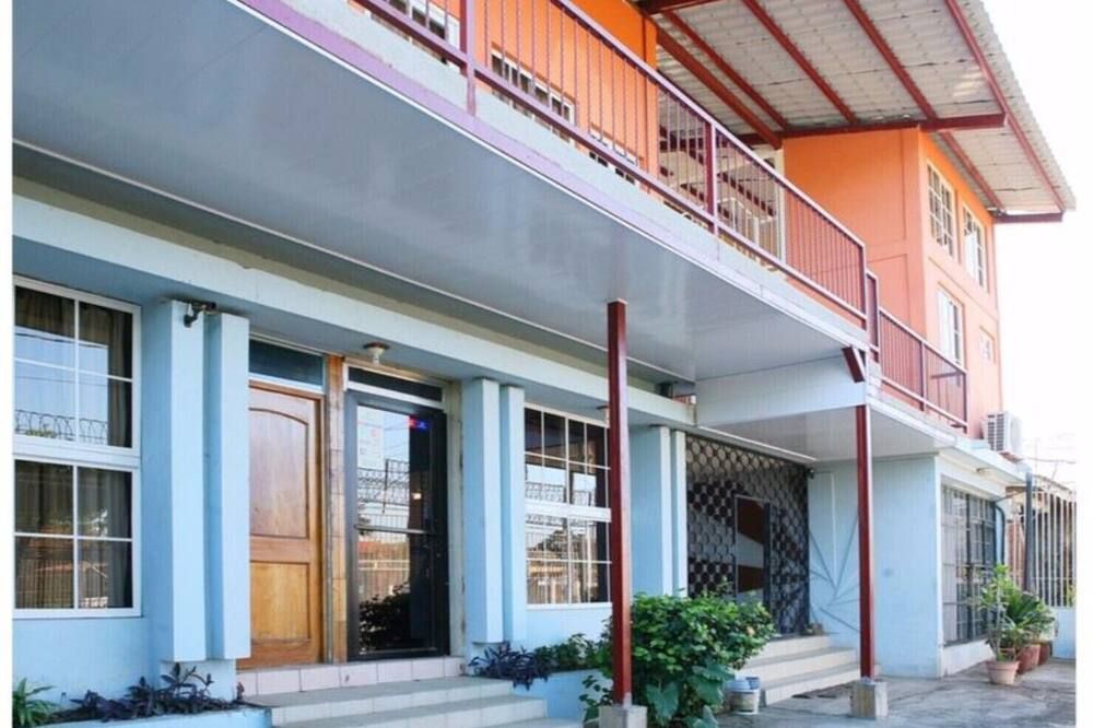 Room 3-C - 3 Single Beds - Managua - Edificio