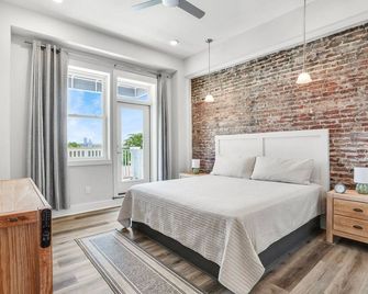 Pocahontas - Brand new condo in downtown Cape Charles! - Cape Charles - Habitación