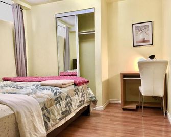 Nice Room at York University - Toronto - Building