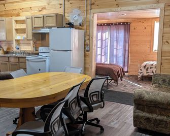 Golden Walleye Getaway - Baudette