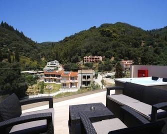 Nobile Hotel - Agios Gordios - Balkon