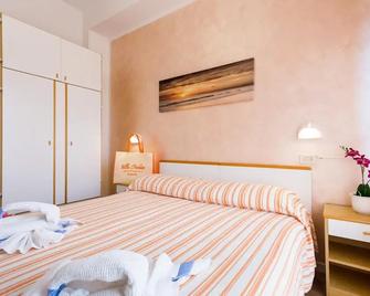 Hotel Villa Gioiosa - Rímini - Habitación