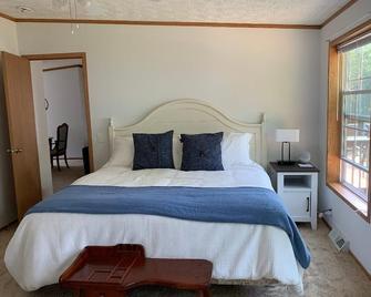 Superior Views - Brimley - Bedroom